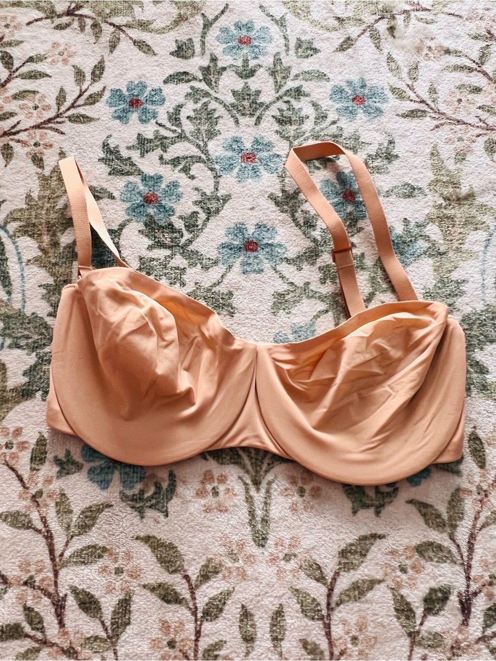 SKIMS Unlined Balconette Bra 32DD